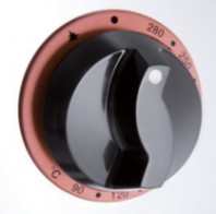 <span class='evidenza'>Manopole</span> ergonomiche e dal design distintivo, di facile presa e piacevole manovrabilità.